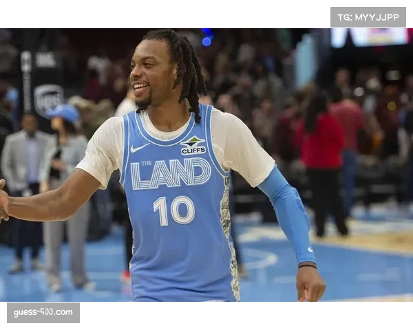 骑士加兰防守身材处于劣势,对手针对性点名战术效果显著 骑士加兰防守身材处于劣势,对手针对性点名战术效果显著